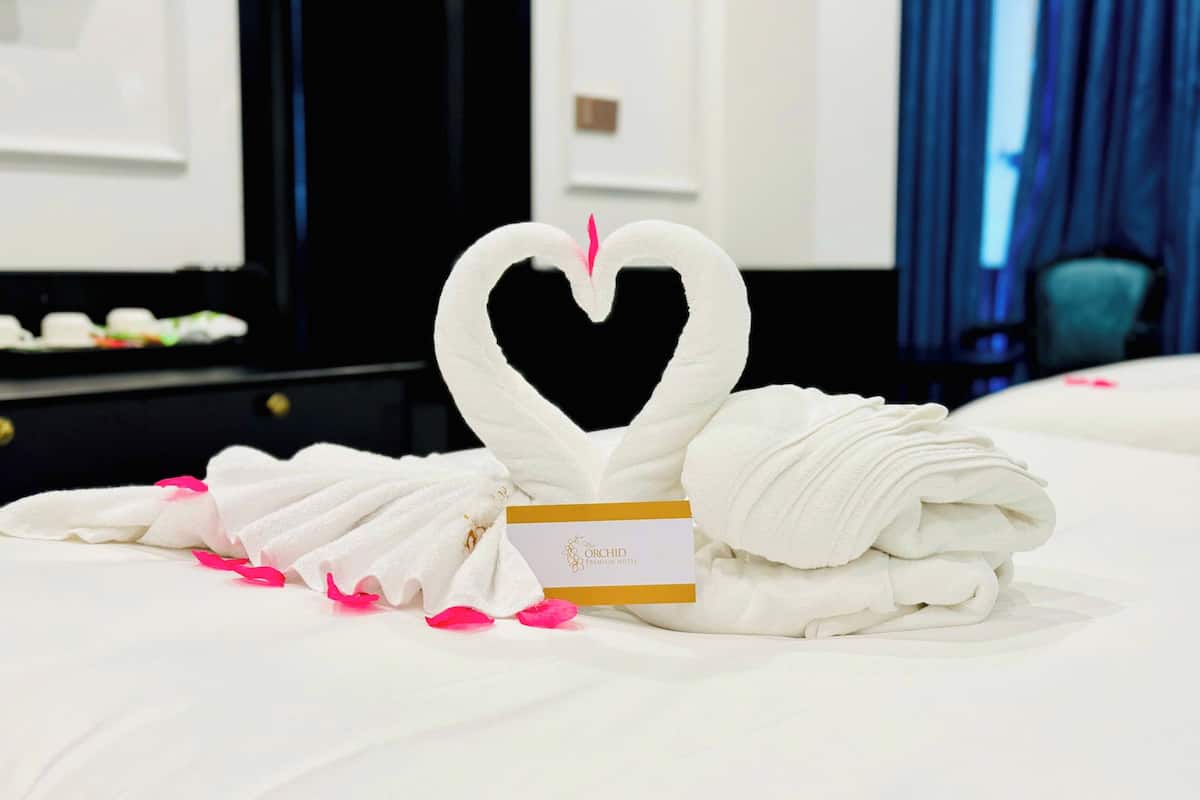 Executive Double Room | 1 bedroom, minibar, in-room safe, desk