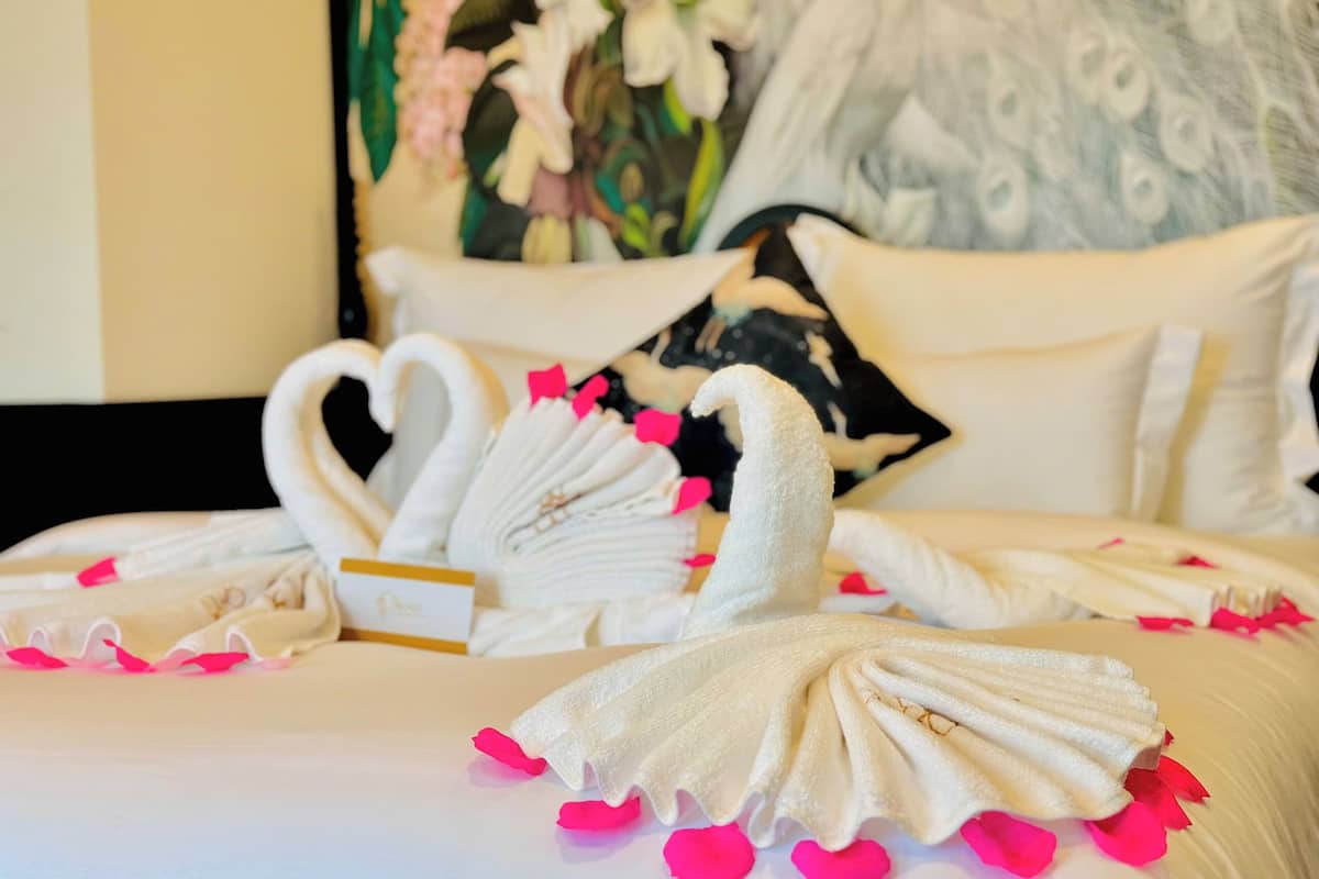 Executive Double Room | 1 bedroom, minibar, in-room safe, desk