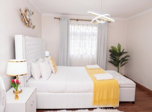 Tabla de planchar con plancha, Internet, ropa de cama