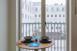 스튜디오, 금연 | 객실 내 식사 공간