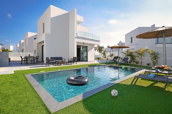 Pool - Villa MEROPE - 3Bed all En-suite with Private Pool (Paralimni)