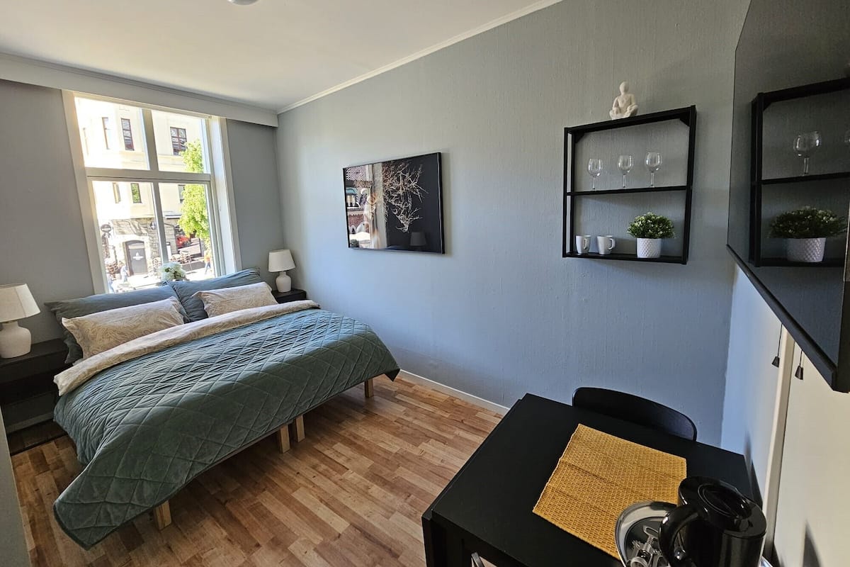 Eenvoudige kamer | 3 slaapkamers, een strijkplank/strijkijzer, gratis wifi
