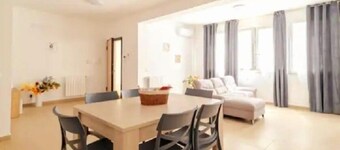 LA MACINA
vicina al mare nel cuore di Terrasini.