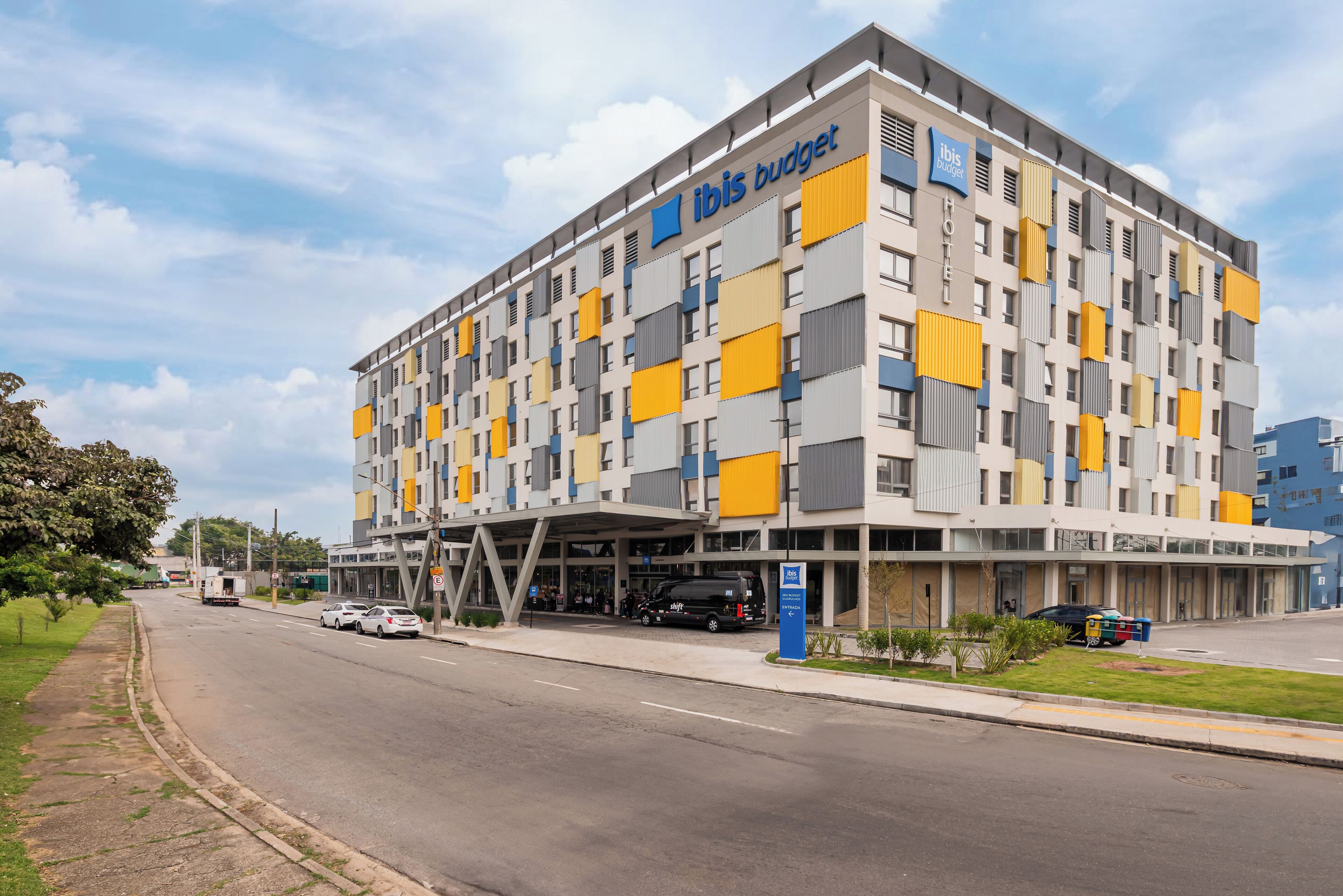 Fachada da propriedade