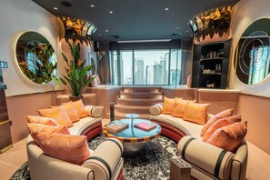 Suite (XXL Mama Crazy) | Living area | 25-inch Smart TV with satellite channels, pay movies - Mama Shelter Dubai (Dubai)