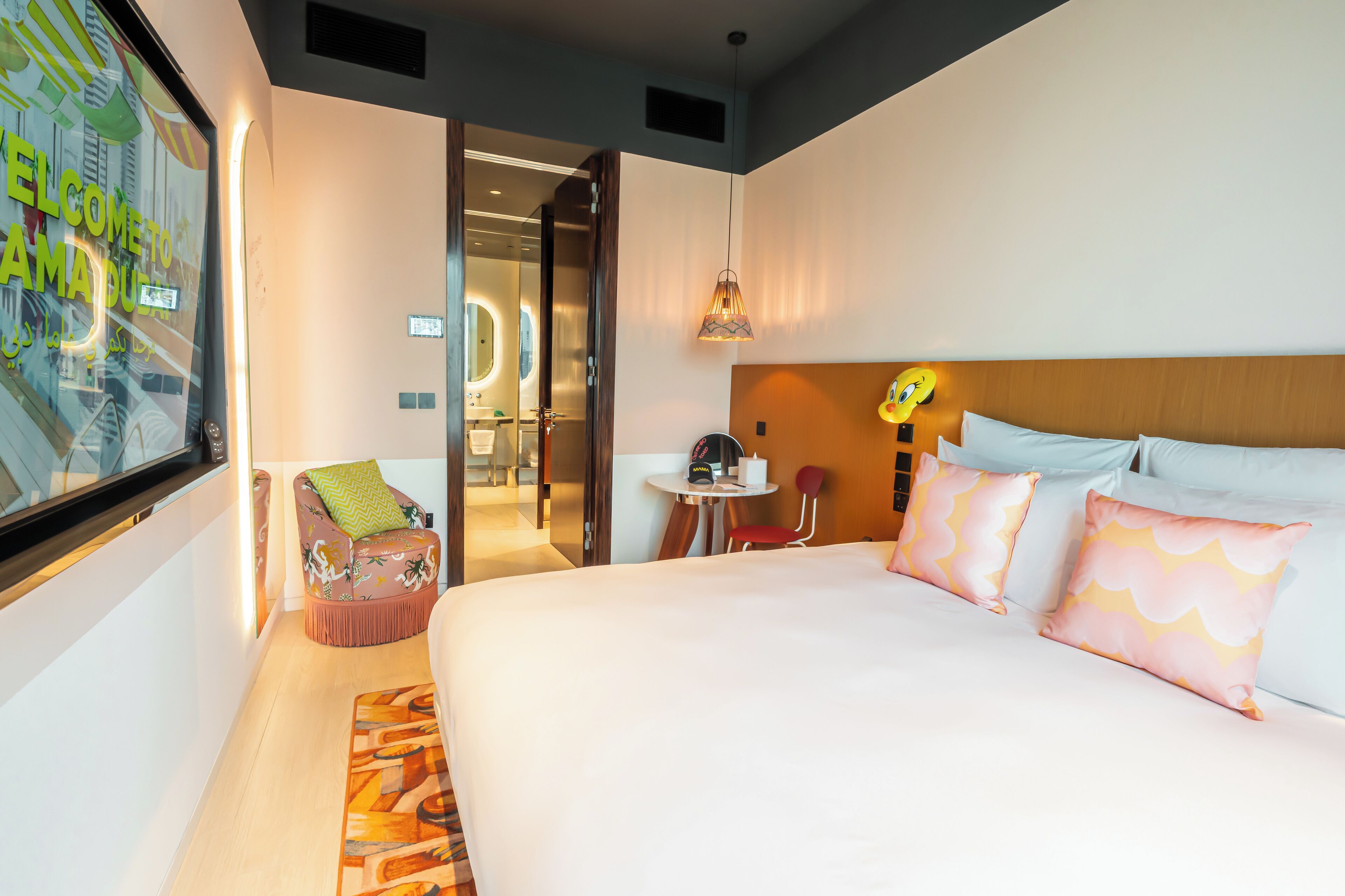 Suite (XXL Mama Crazy) | Literie de qualité supérieure, couette en duvet d'oie, minibar