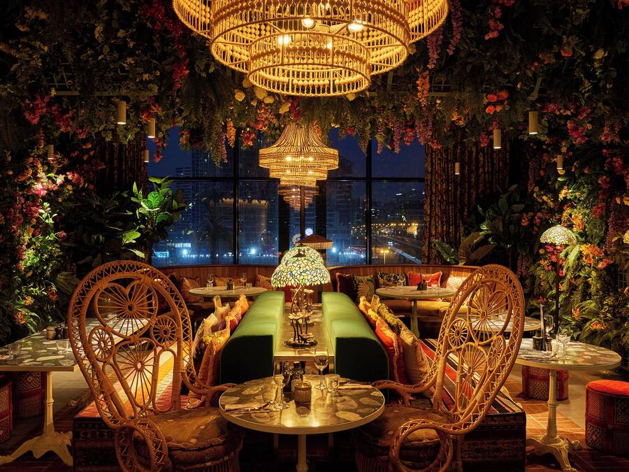 3 restaurants; breakfast, lunch, dinner and brunch served