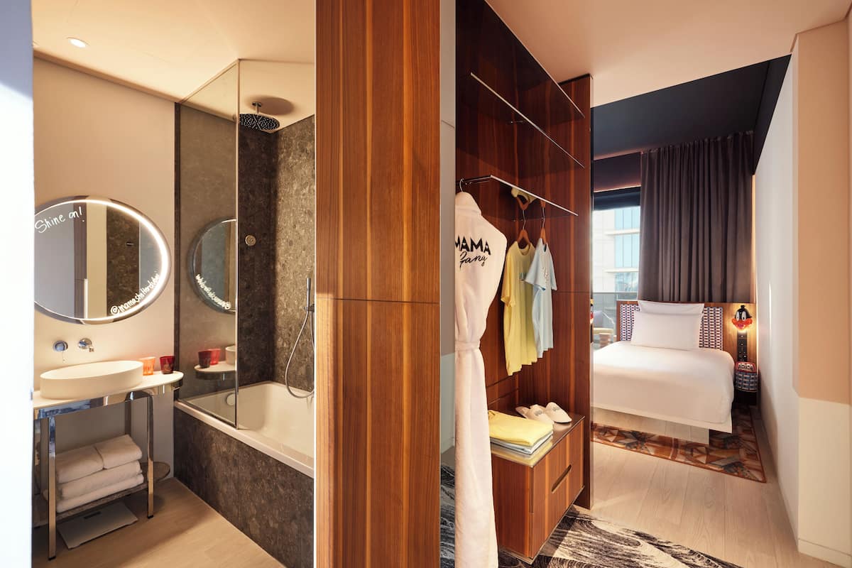 Premium bedding, down duvets, minibar, in-room safe