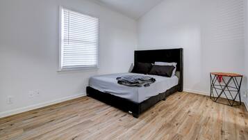 Fer et planche Ă repasser, lit parapluie, Wi-Fi gratuit, draps fournis