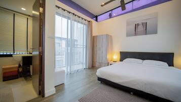 3 bedrooms, in-room safe, blackout curtains, iron/ironing board