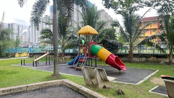 Children’s play area – outdoor