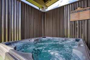 Bain à remous extérieur