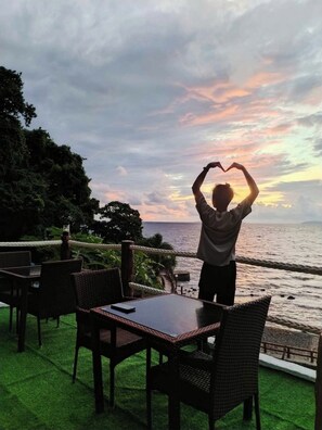 Food and drink - Dive and Trek Resort & Marine Sanctuary (Bauan)