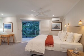 4 soverom, skrivebord, strykejern/-brett og wi-fi (inkludert)