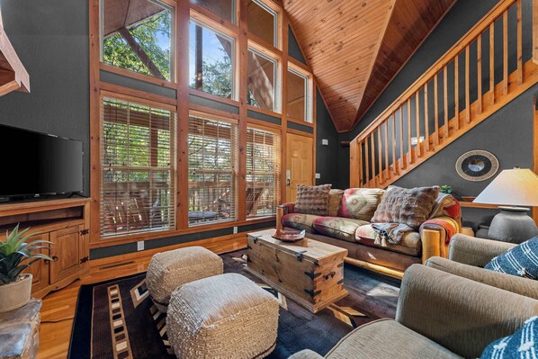 Televisión, chimenea