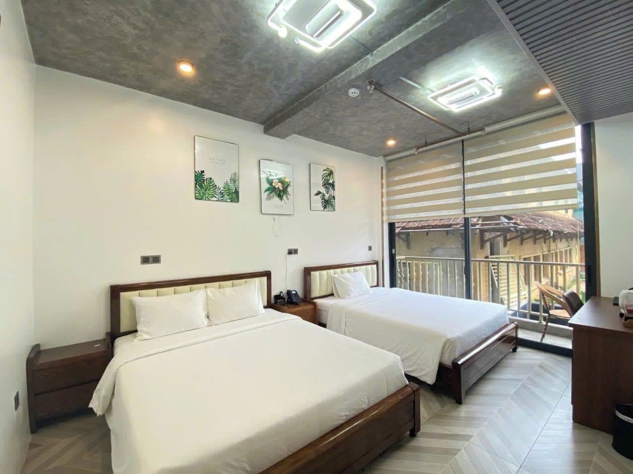 Superior Twin Room | Premium bedding, free minibar items, individually decorated