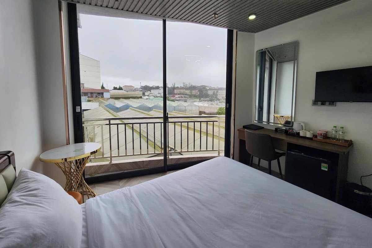 Standard Double Room | 2 bedrooms, premium bedding, free minibar items, individually decorated