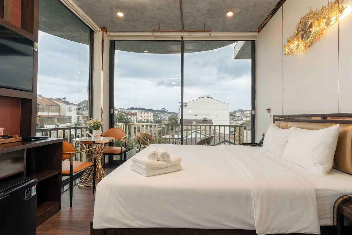 Dubbelrum - balkong | Sängtillbehör av högsta kvalitet och minibar med vissa gratis produkter