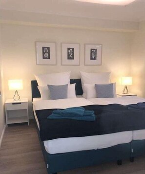 1 bedroom, iron/ironing board, internet