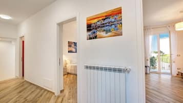 2 Schlafzimmer, Bügeleisen/Bügelbrett, kostenloses WLAN