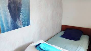 4 slaapkamers, een strijkplank/strijkijzer, wifi, beddengoed