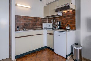 Stovetop, coffee/tea maker