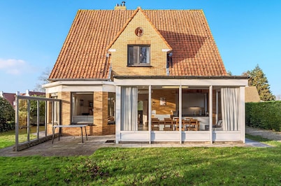 5 bedroom accommodation in Sint Idesbald