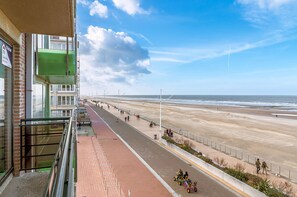 Beach - 2 bedroom accommodation in Koksijde (Koksijde)