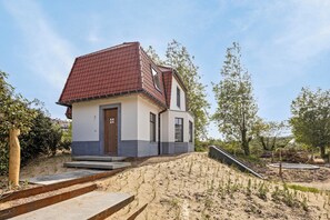 Exterior - 4 bedroom accommodation in Koksijde (Koksijde)