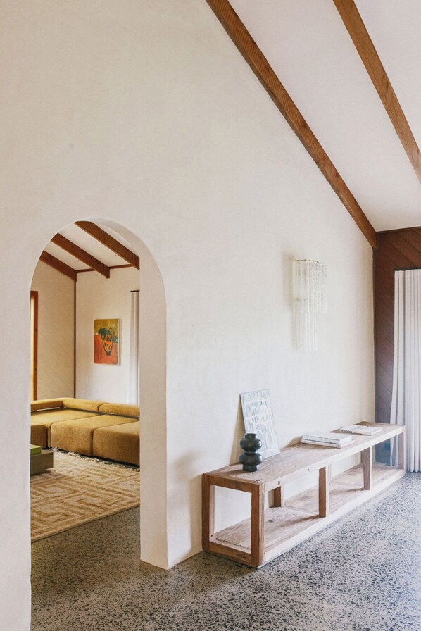 Interior - 70's style beach house in Byron Bay. Central to beaches and shops. (Byron Bay)