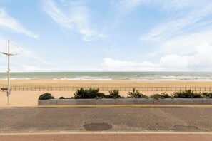 Beach - 2 bedroom accommodation in Koksijde (Koksijde)