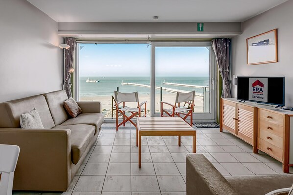 Living area - GOLF VAN LO 0801 + P9 LWP (Nieuwpoort)