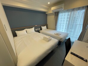 Twin Room | Individually decorated, free WiFi - Hotel Living Inn Kenchoumaeeki (Naha)