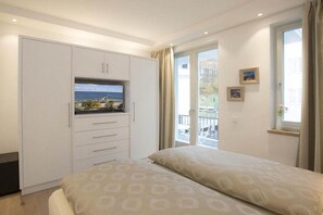 2 soverom, strykejern/-brett, reiseseng for barn og wi-fi (inkludert)