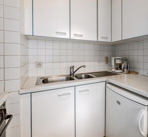 Horno, placa de cocina, cafetera/tetera