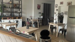Dining - Guest House : Lo Refugi  (Pechbonnieu)