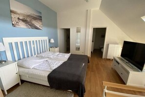 2 bedrooms, iron/ironing board, free WiFi - luxury holiday apartment Duhnenblick (27476 Cuxhaven, Deutschland)