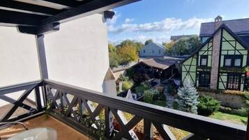 Superior Double Room, Balcony, Garden View
