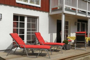 Terrace/patio - Dat Diekhus Comfortable Holiday Residence (Krummhörn-Greetsiel)