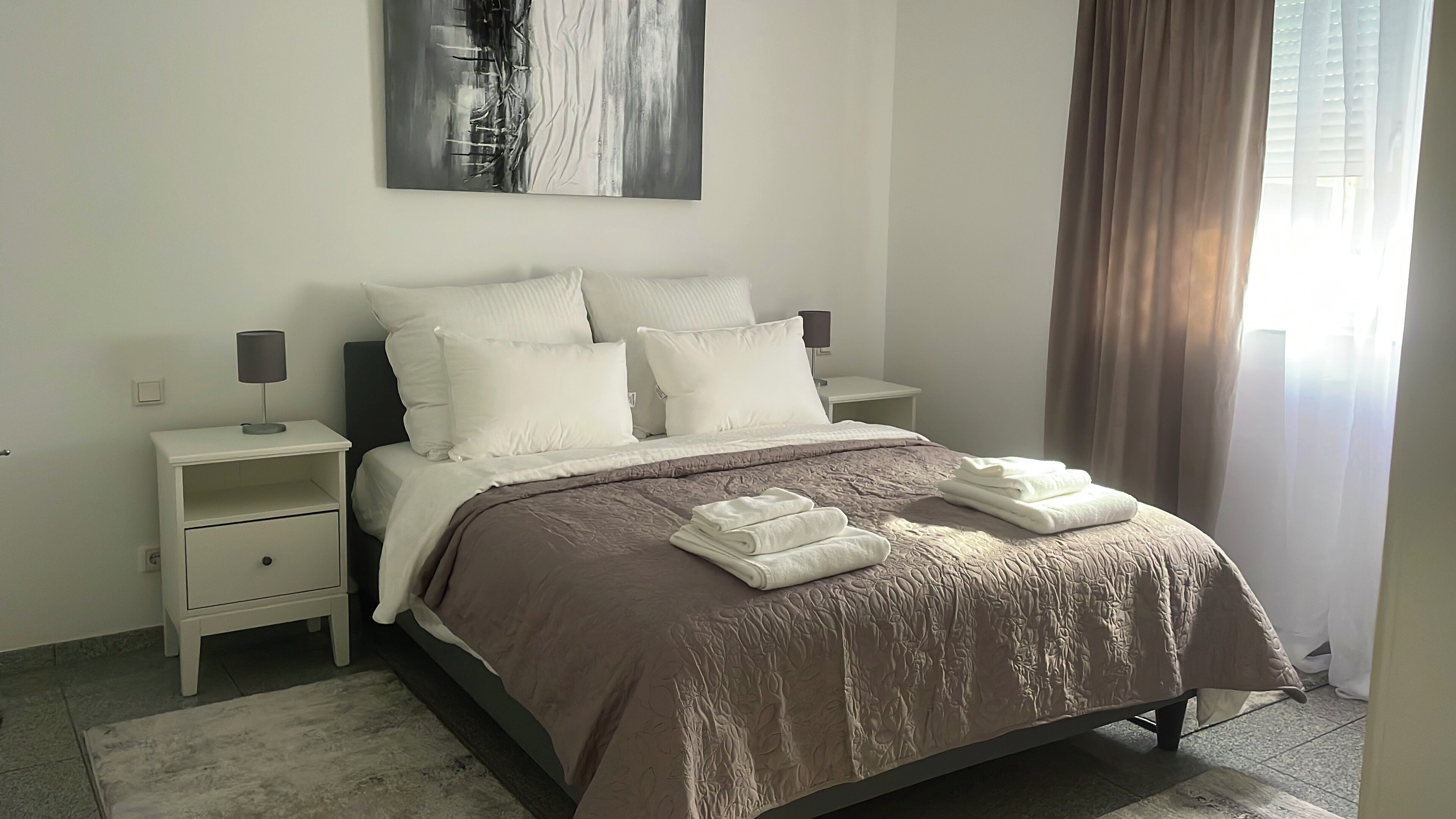 2 bedrooms, WiFi, bed sheets