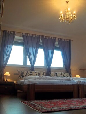 2 chambres, lit parapluie, Wi-Fi, draps fournis