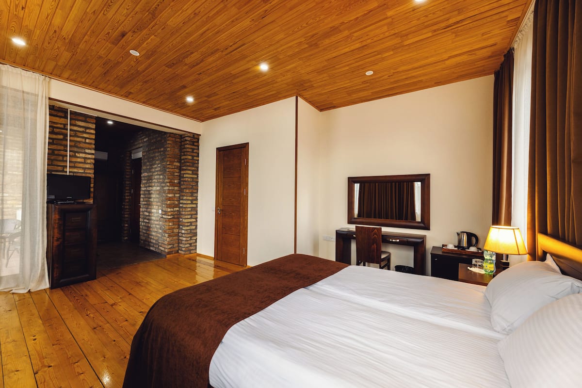 Standard Double Room, Garden View