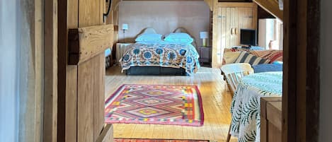 1 bedroom, iron/ironing board, free WiFi, bed sheets