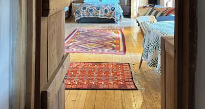 Charming, rustic self-contained Farmhouse Annexe near Oxford