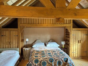 1 soverom, strykejern/-brett, wi-fi (inkludert) og sengetøy