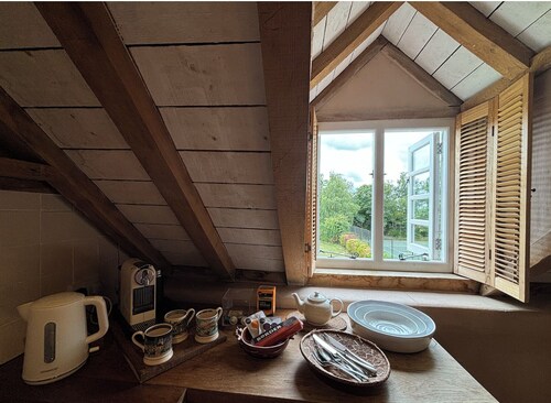 Charming, rustic self-contained Farmhouse Annexe near Oxford