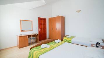 1 camera, ferro/asse da stiro, culla da viaggio, Wi-Fi gratuito