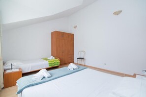 1 Schlafzimmer, Bügeleisen/Bügelbrett, Reisekinderbett, kostenloses WLAN