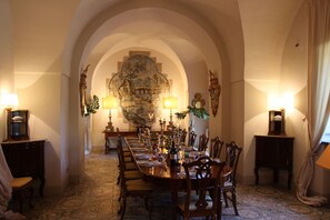 تناول الطعام