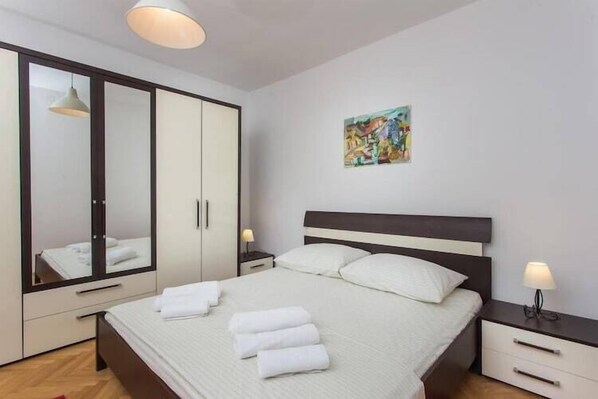 2 chambres, lit parapluie, Wi-Fi gratuit